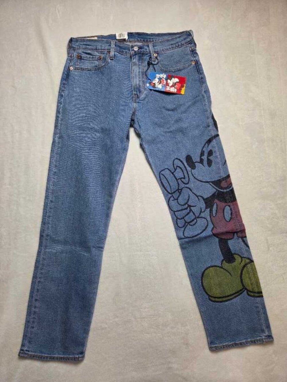 New 33x32 Levi's  X Disney collection 502 Taper Fit Mickey Mouse colab jeans